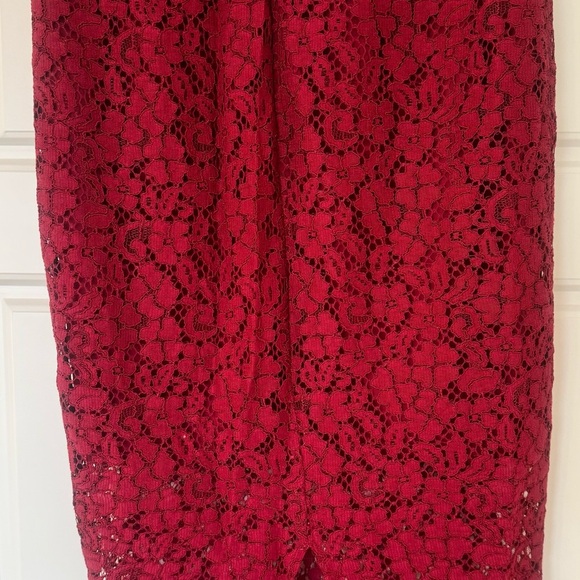 Bardot Floral‎ Lace Overlay Lined Midi Pencil Skirt Burgundy Size XS - Picture 4 of 11